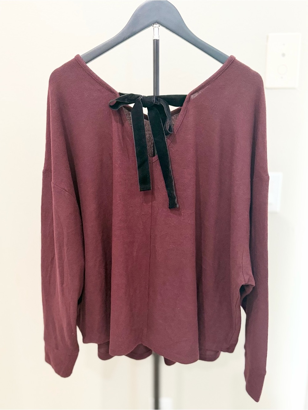 Maurices Burgundy Velvet Bow Back Oversized Sweater Size L Soft Grunge Academia